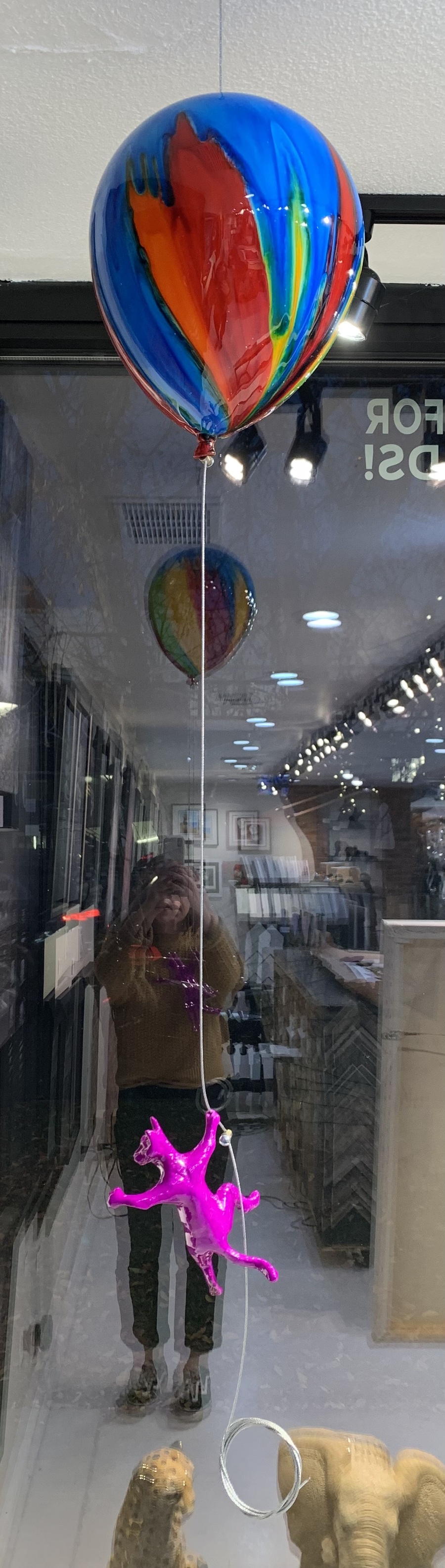 Ancizar Marin Balloon with Cat (SS - Rainbow Swirl and H-Magenta)